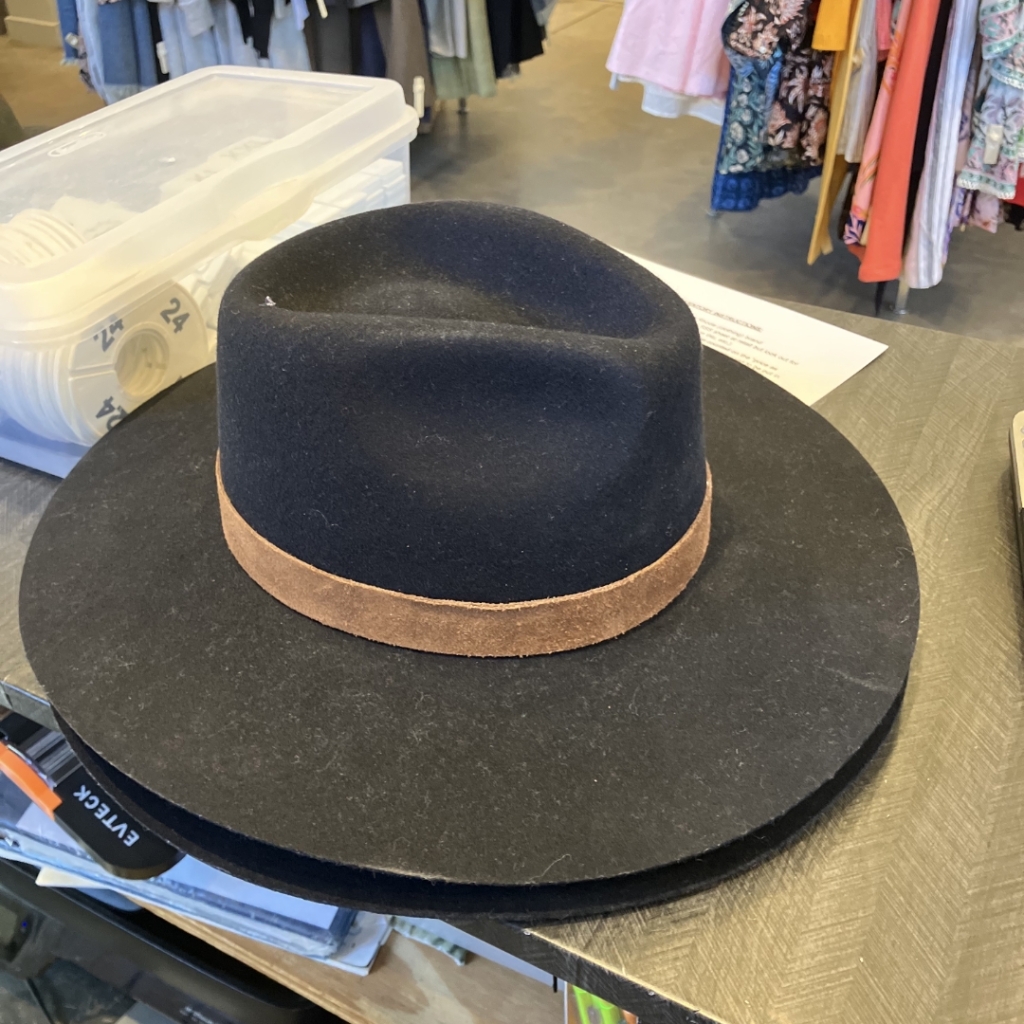 Wyett Black Wide Brim Hat With Brown Band